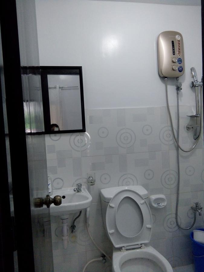 Chelle'S Apartelle - Inn El Nido Exterior foto